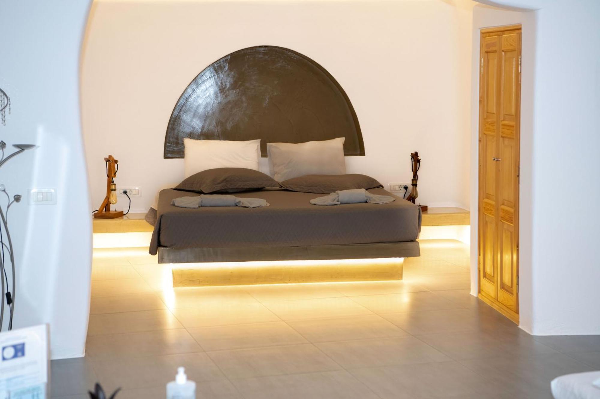 Luxe Efis Home Sea View 4 Villas & 4 Prive Jacuzzi 易莫洛林 外观 照片