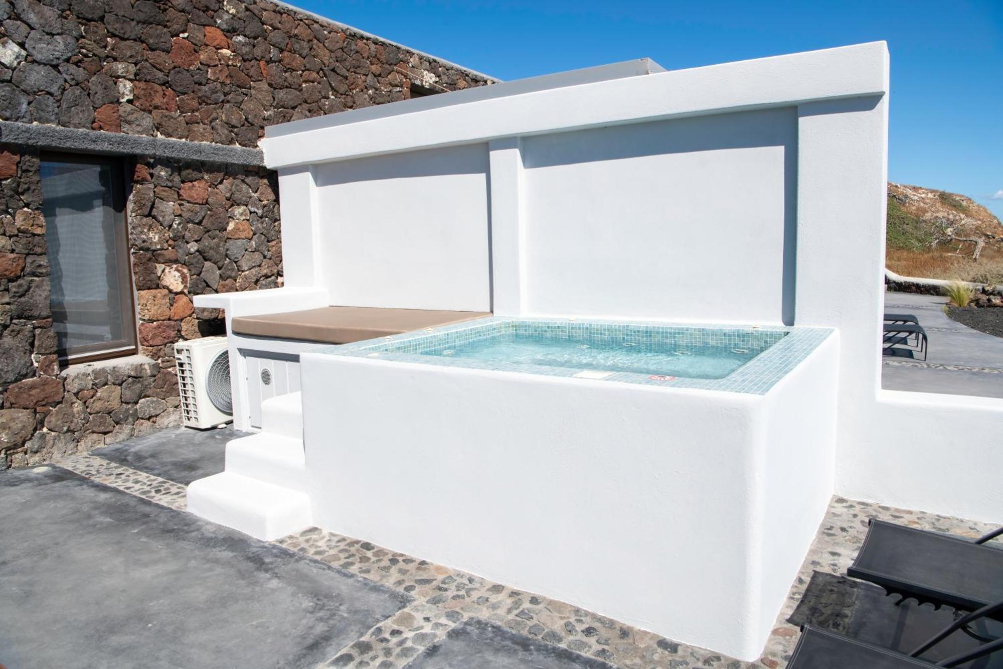 Luxe Efis Home Sea View 4 Villas & 4 Prive Jacuzzi 易莫洛林 外观 照片