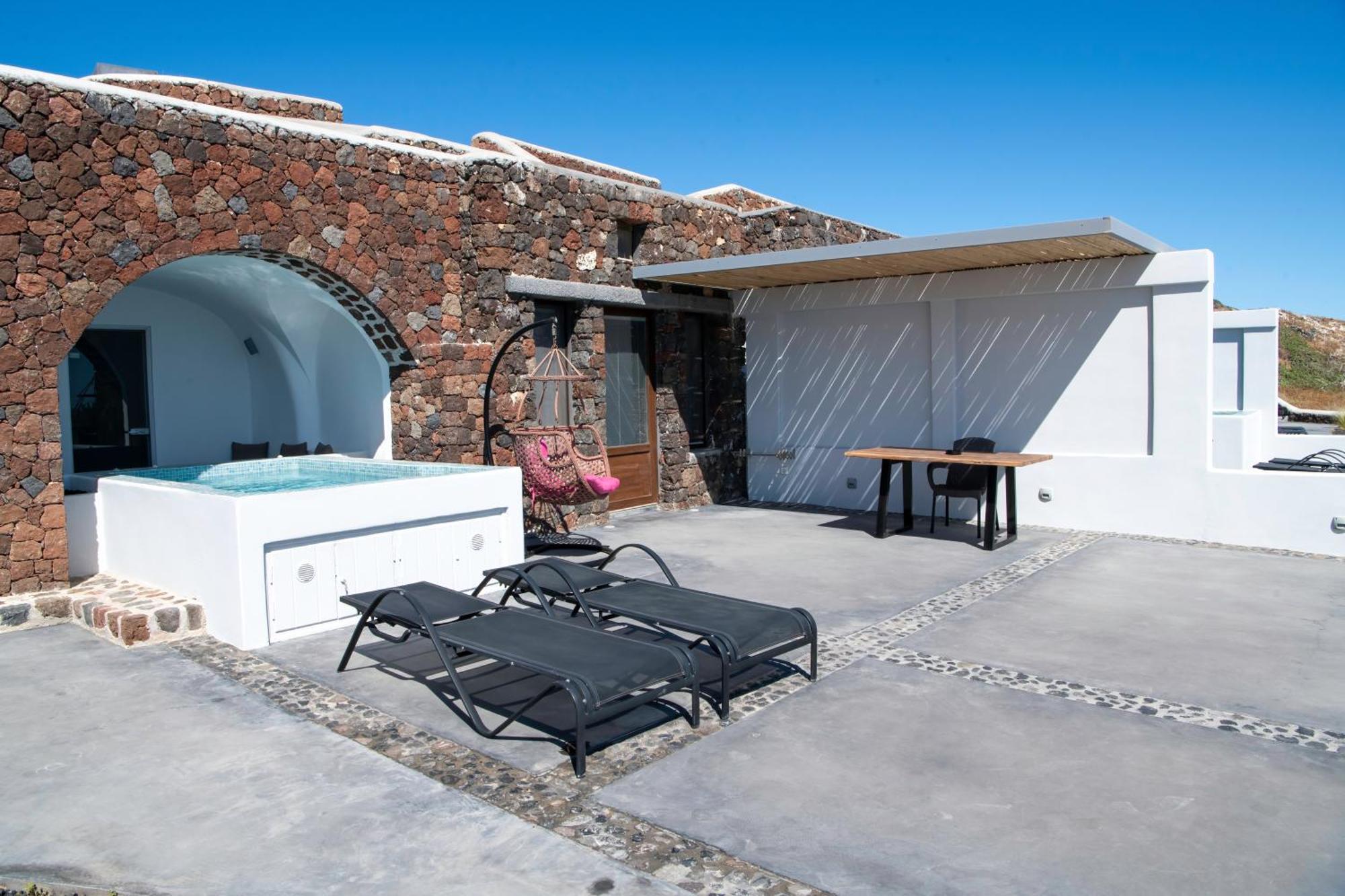 Luxe Efis Home Sea View 4 Villas & 4 Prive Jacuzzi 易莫洛林 外观 照片